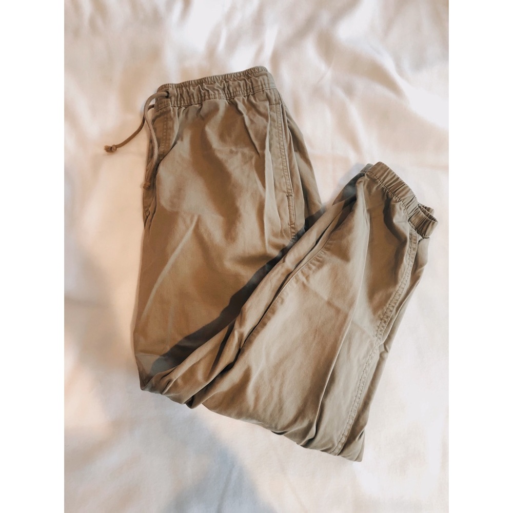 Old Navy Men’s Khaki Joggers, size Large